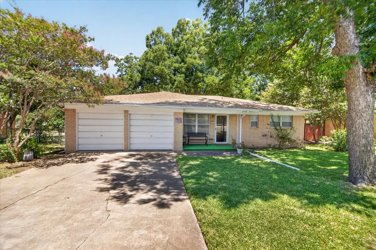 307 Estates Drive, Woodway, TX 76712 - #1