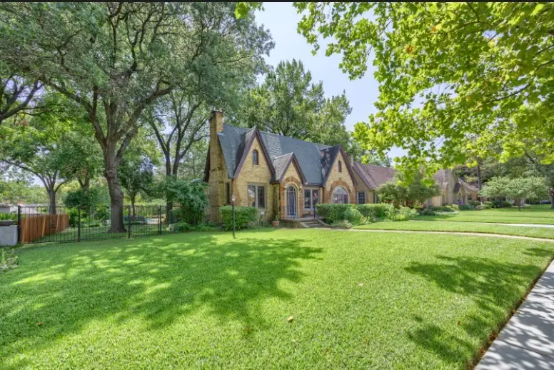 1114 N Windomere Avenue, Dallas, TX 75208 - #2