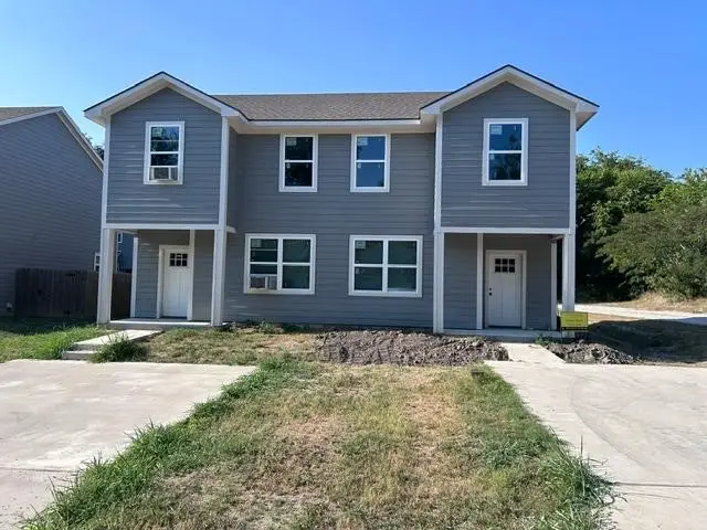 533-535 E Ball Street, Tom Bean, TX 75489 - #2
