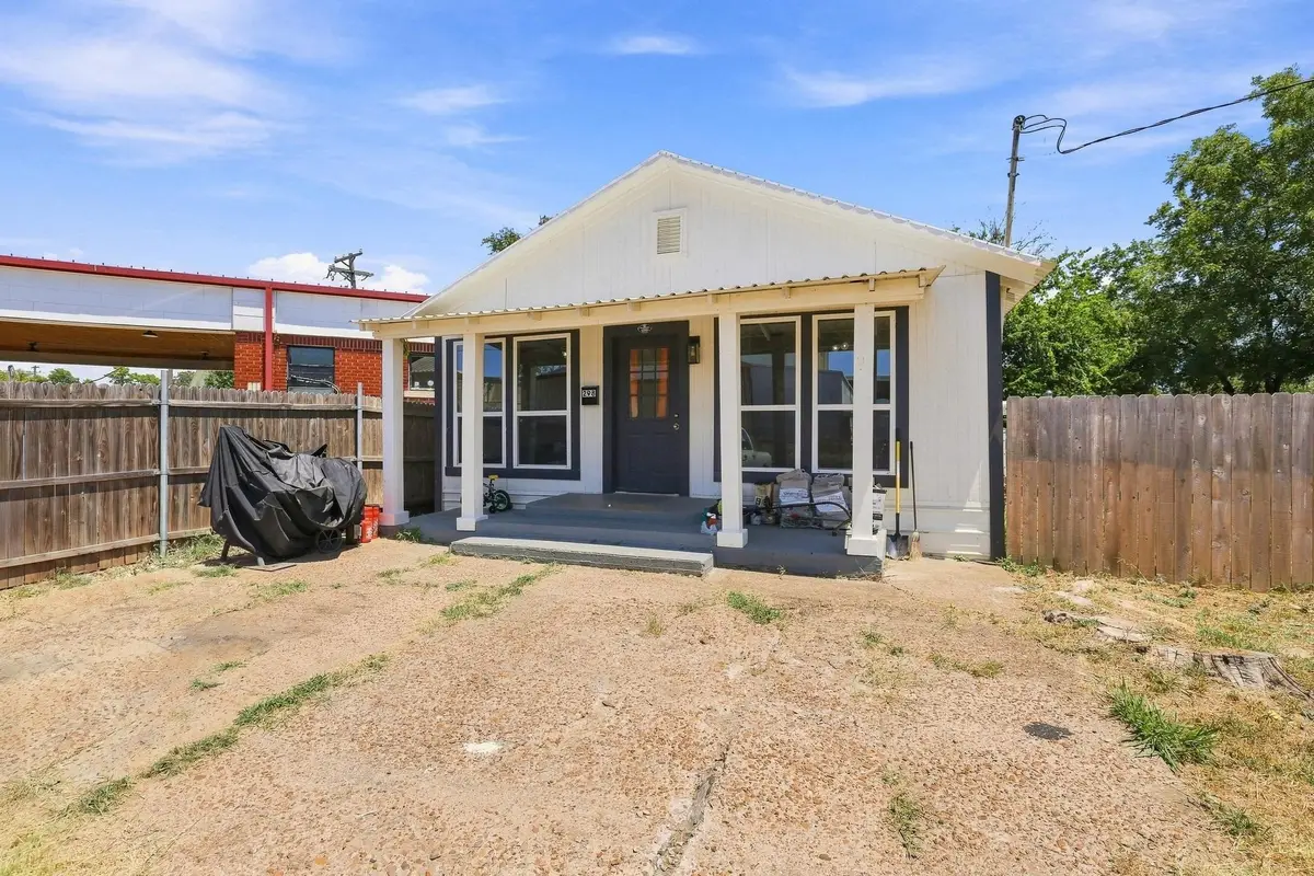 298 7th Street, Honey Grove, TX 75446 - #1
