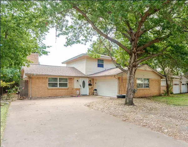 2416 Summer Place Drive, Irving, TX 75062