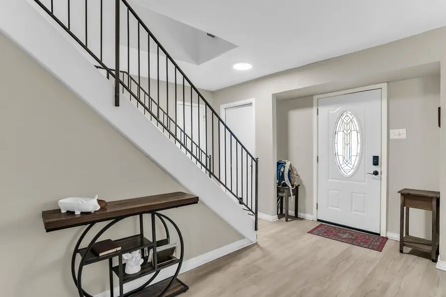 2416 Summer Place Drive, Irving, TX 75062 - #3