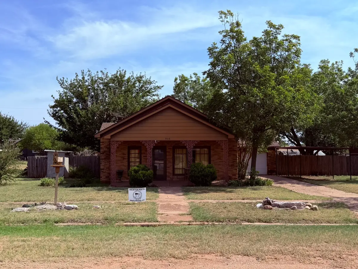 806 Childress Avenue, Turkey, TX 79261 - #1