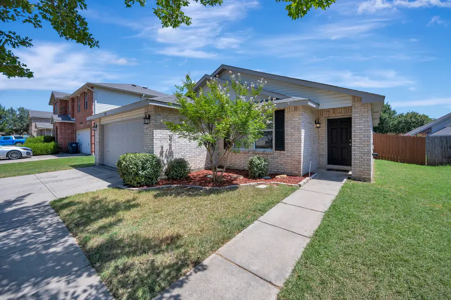 1952 Copper Mountain Drive, Justin, TX 76247 - #2