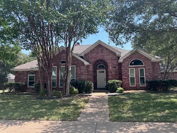 1321 Oak Harbor Boulevard, Azle, TX 76020