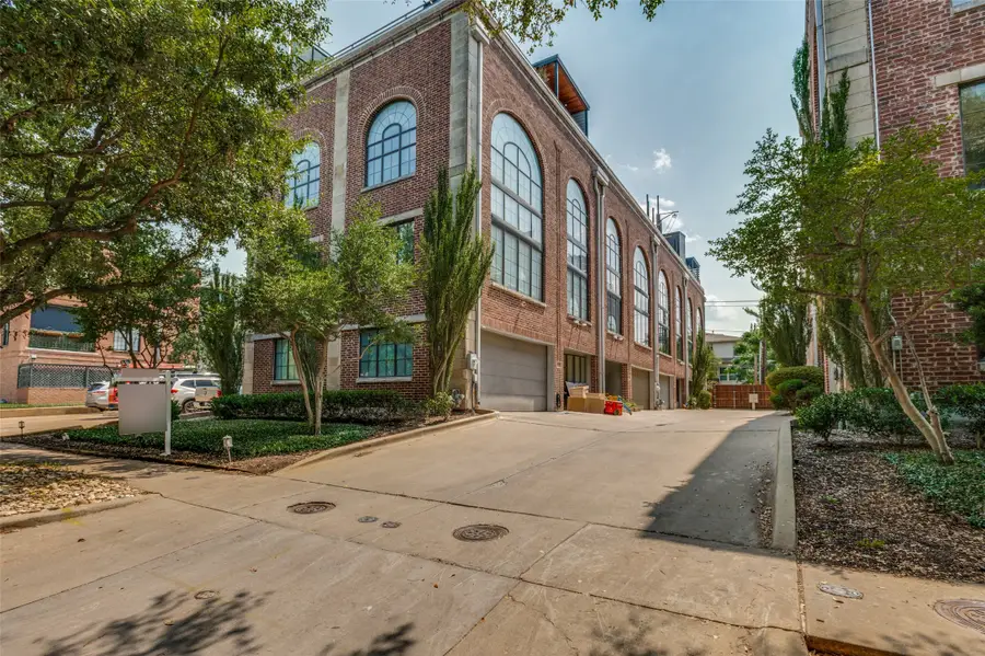 3911 Gilbert Avenue #D, Dallas, TX 75219 - #2