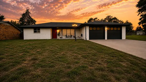 308 Oakwood Drive, Keene, TX 76059