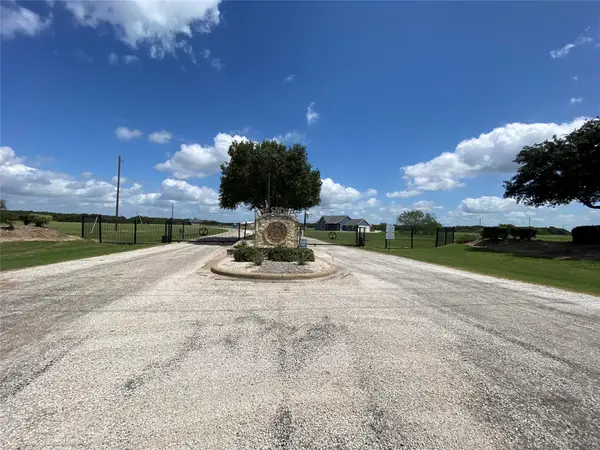 LT 300 Cowboy Drive, Mildred, TX 75109