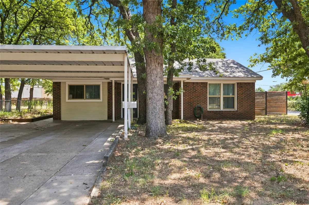 720 Thersa Drive, River Oaks, TX 76114 - #1