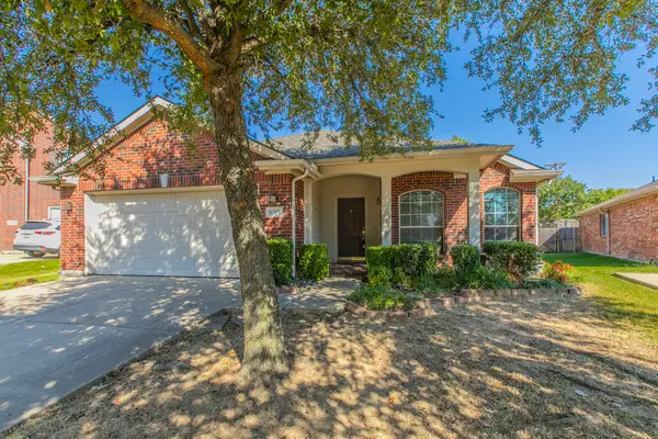 6717 Dream Dust Drive, North Richland Hills, TX 76180