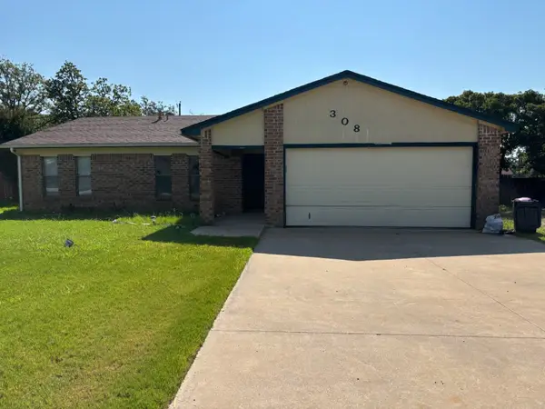 308 Hickorywood Street, Azle, TX 76020