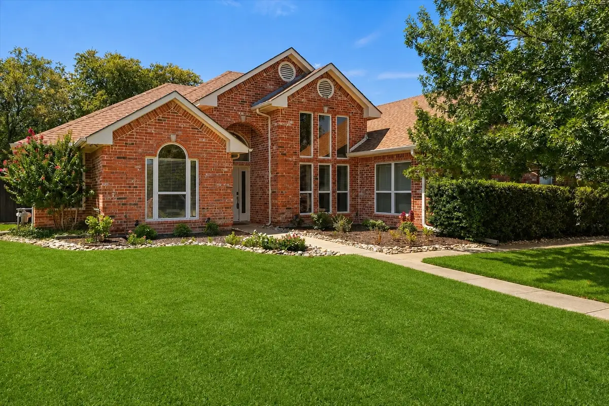 415 Valley View Lane, Krum, TX 76249 - #1