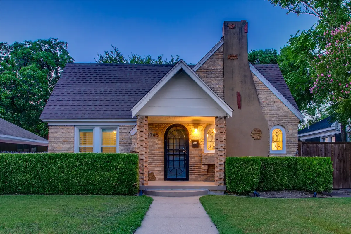 2745 Ivandell Avenue, Dallas, TX 75211 - #1