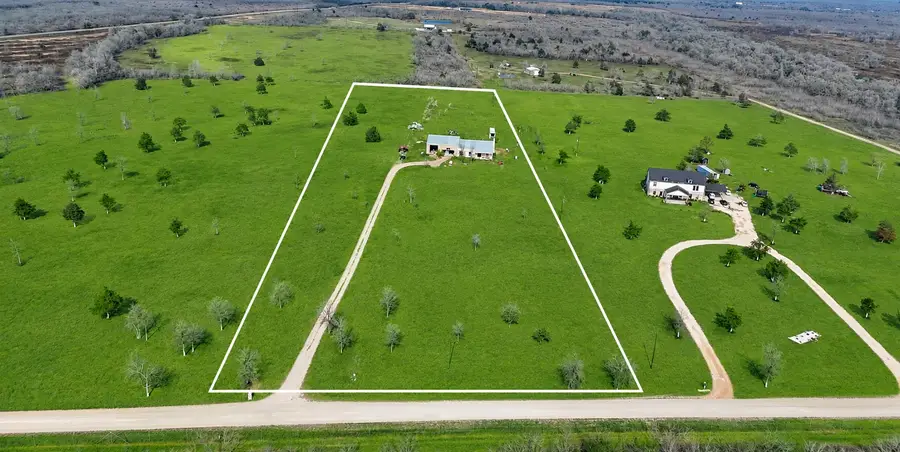 326 County Road 451, Waelder, TX 78959 - #2