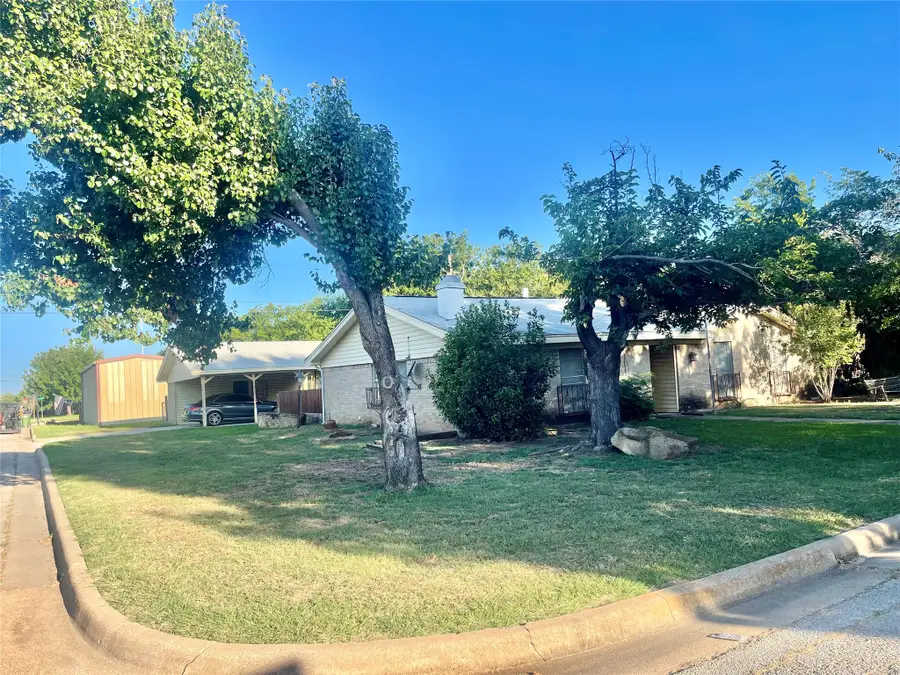 2110 SE 25th Avenue, Mineral Wells, TX 76067 - #2