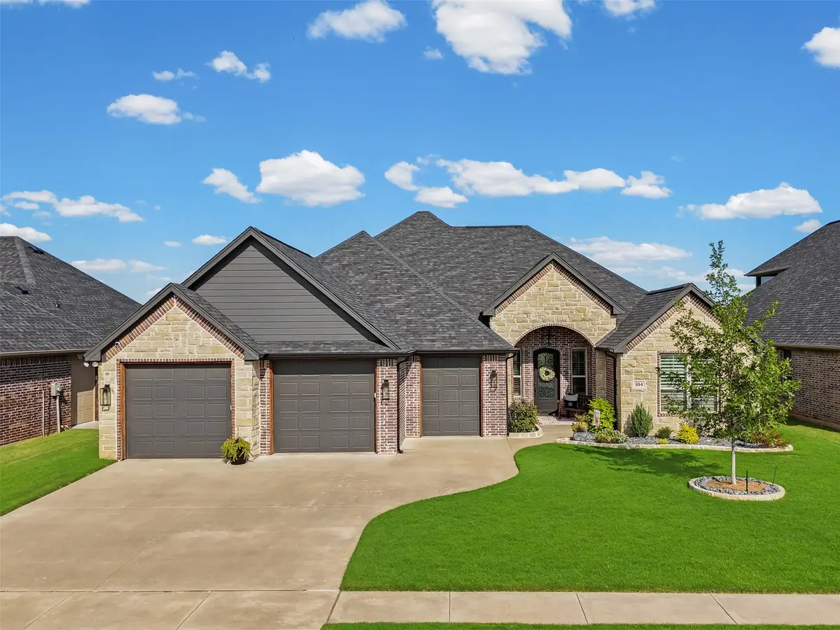 104 Spieth Court, Granbury, TX 76048 - #1