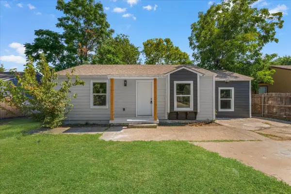 3454 Moberly Street, Fort Worth, TX 76119