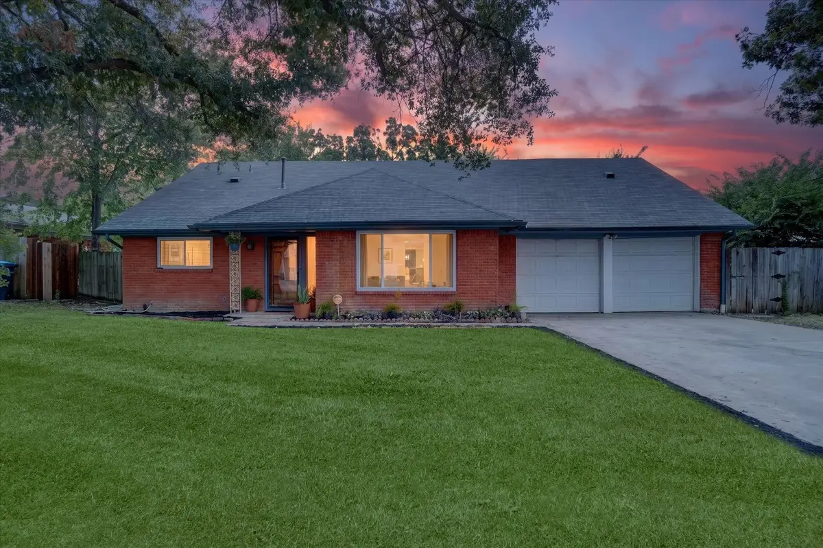 5237 Cockrell Avenue, Fort Worth, TX 76133 - #1