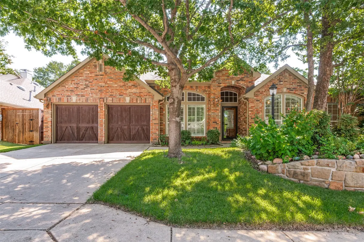 828 Spring Creek Drive, Grapevine, TX 76051 - #1