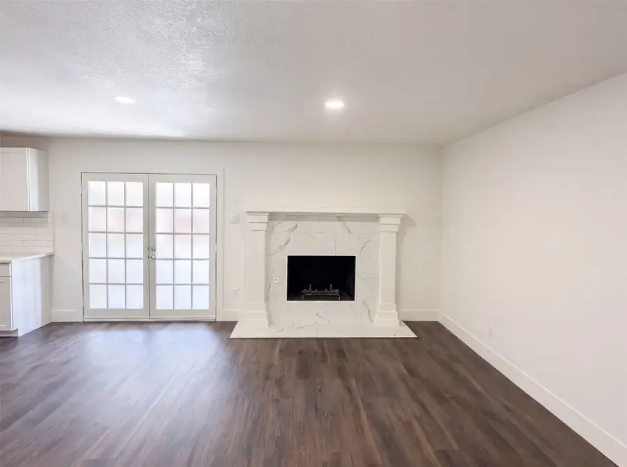 3111 Windsor Road, Carrollton, TX 75007 - #3