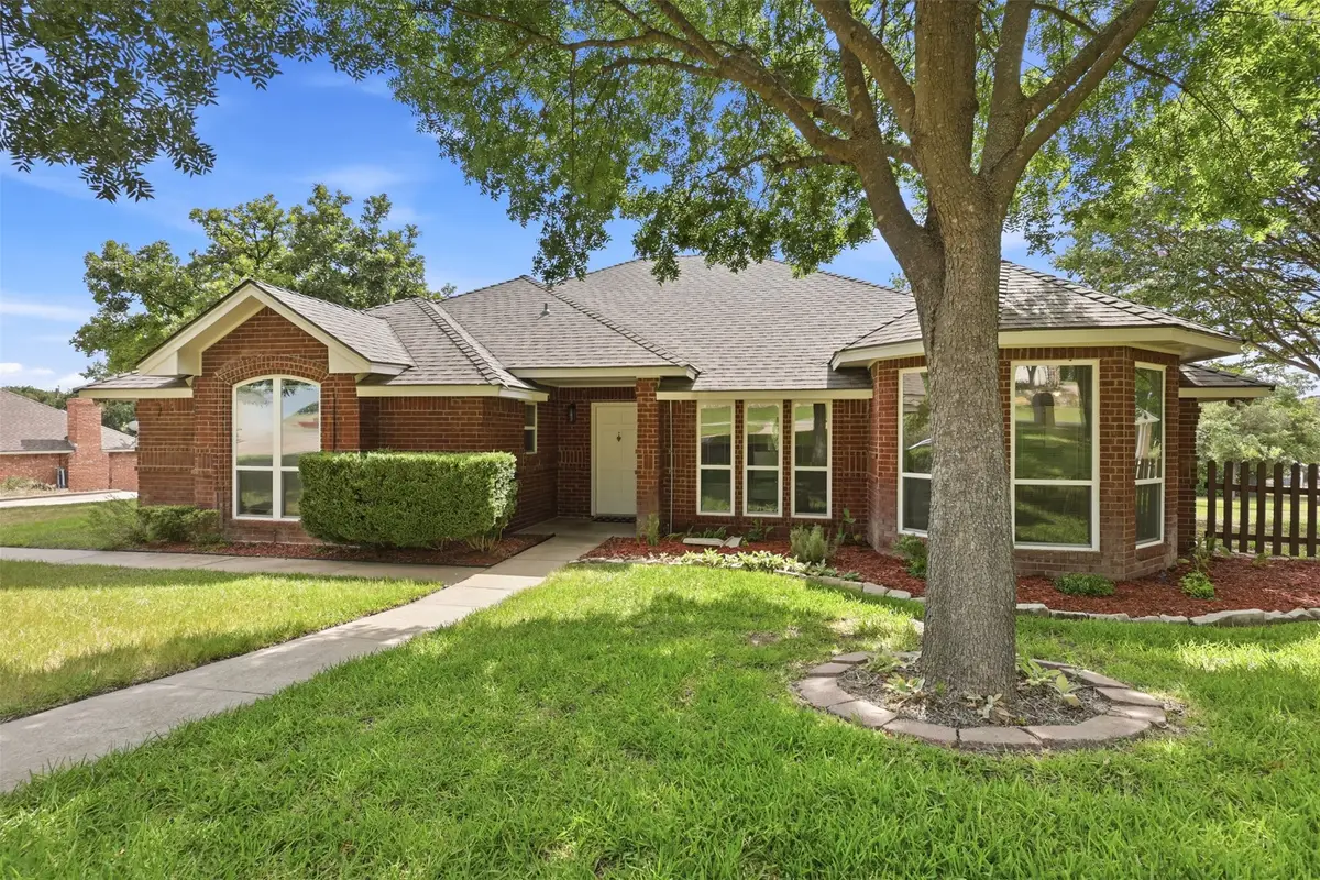 106 Cedar Crest Court, Hudson Oaks, TX 76087 - #1