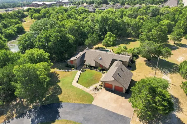 3840 Mockingbird Lane, Midlothian, TX 76065