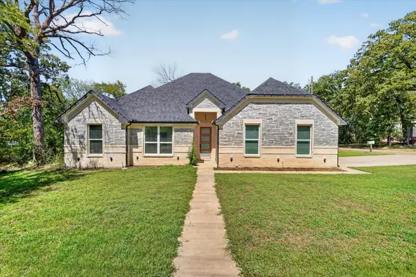 114 Dowdy Lane, Mabank, TX 75156