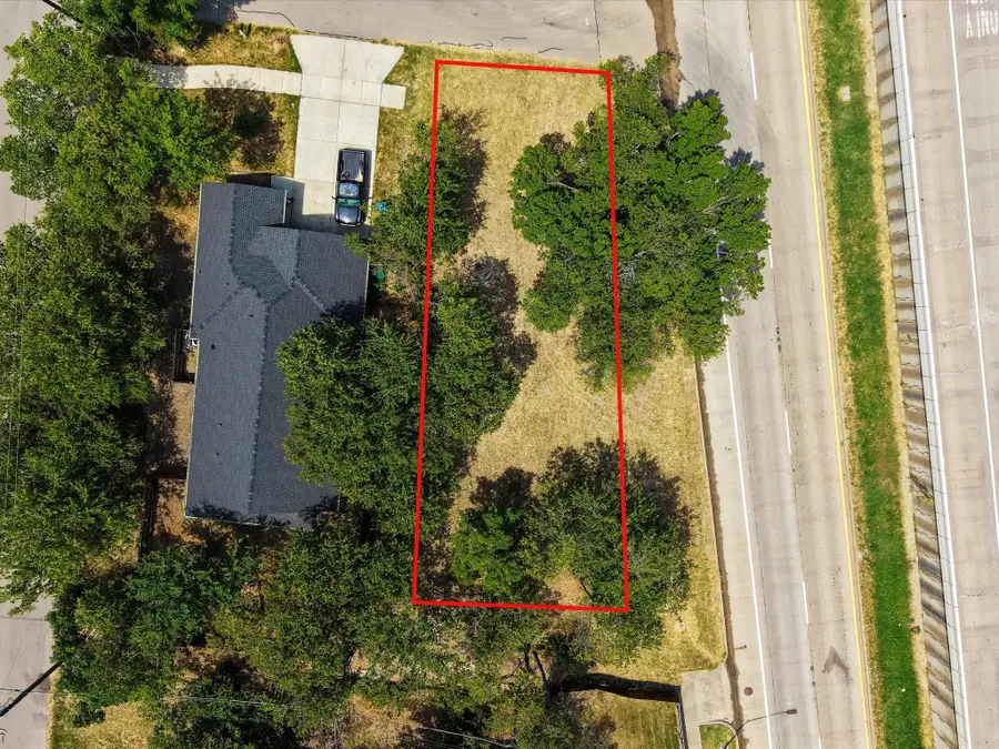 804 E Powell Avenue, Fort Worth, TX 76104 - #2
