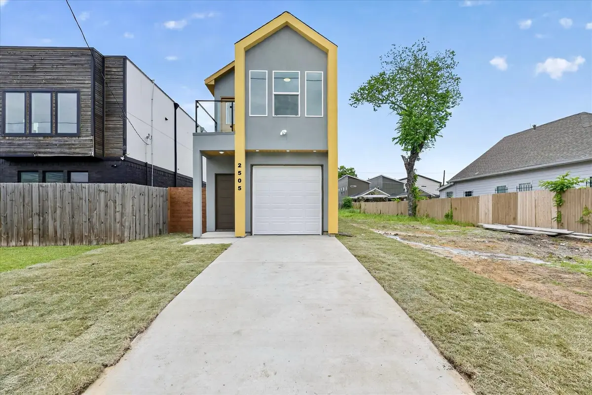 2505 Pennsylvania Avenue, Dallas, TX 75215 - #1