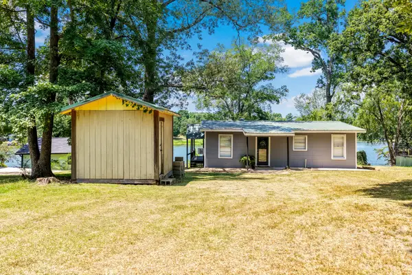 597 Naples #54, Omaha, TX 75571