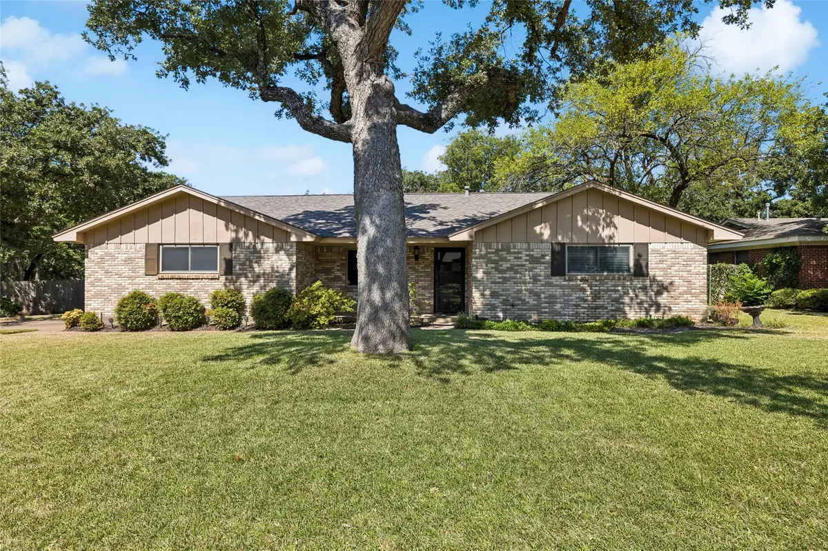 505 Caduceus Lane, Hurst, TX 76053 - #1