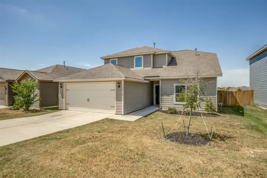 13616 Roosevelt Arch Drive, Ponder, TX 76259 - #2