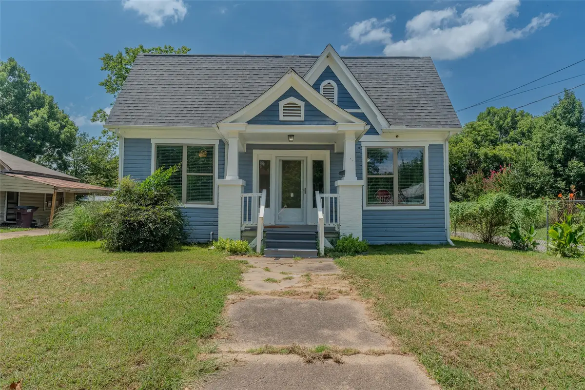 419 W 5th Street, Bonham, TX 75418 - #1