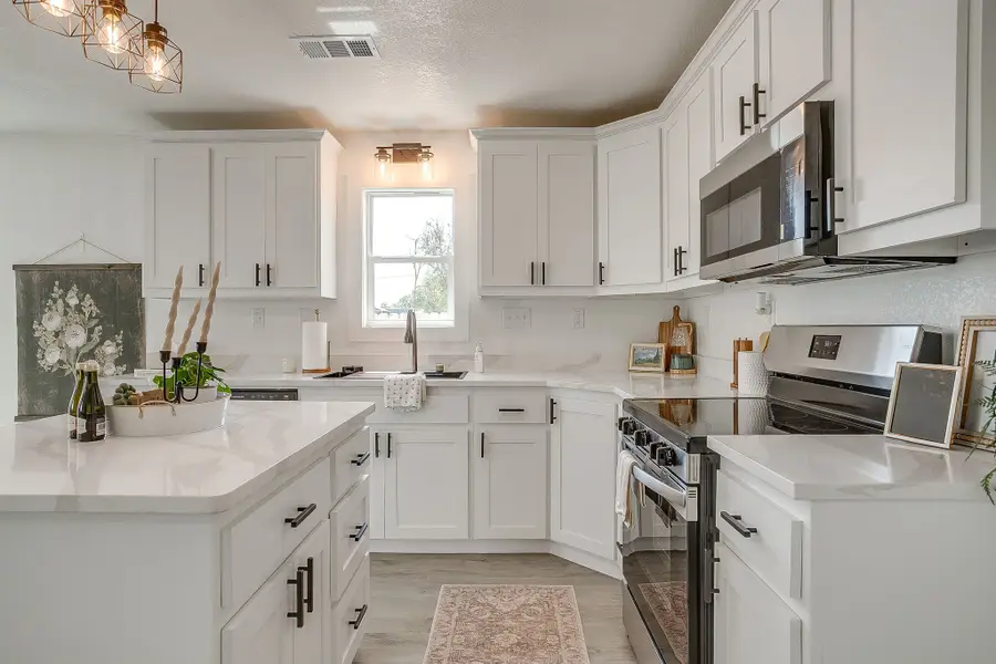 203 E South, Itasca, TX 76055 - #2