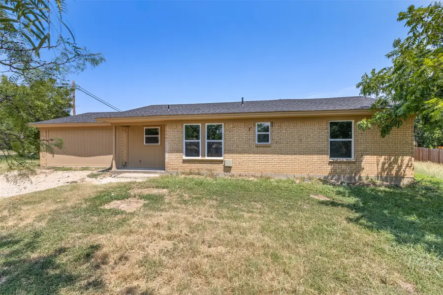 420 Dogwood Street, Springtown, TX 76082 - #2