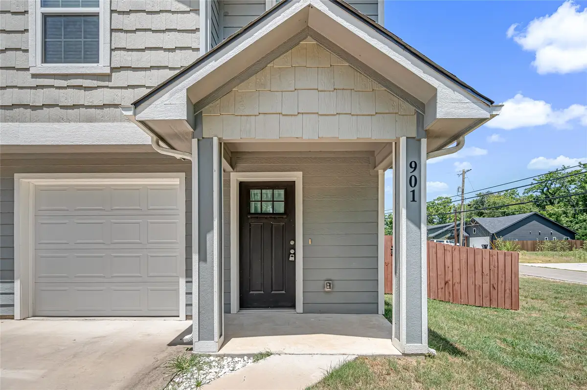 901-903 W Collins Street, Denison, TX 75020 - #1