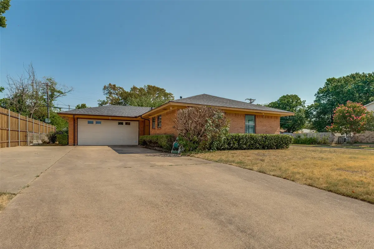 303 Merribrook Trail, Duncanville, TX 75116 - #1