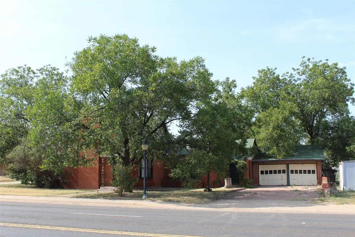 400 E Main Street, Knox City, TX 79529 - #1