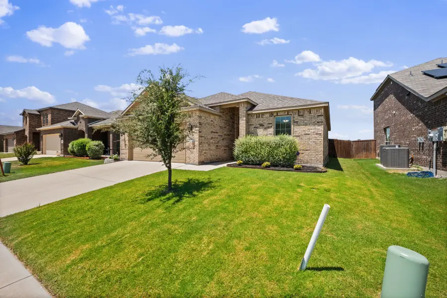 312 Marble Creek Drive, Fort Worth, TX 76131 - #3