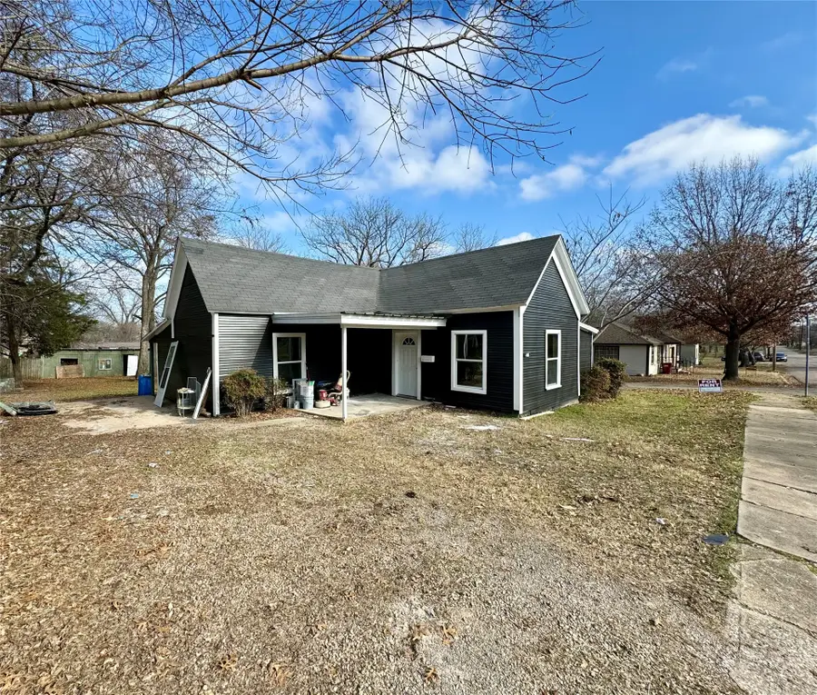 400 S 4th Street, Bonham, TX 75418 - #3