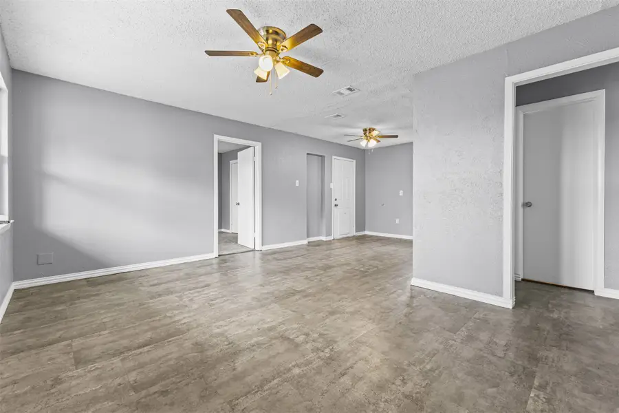 116 Highland Drive, Ennis, TX 75119 - #3