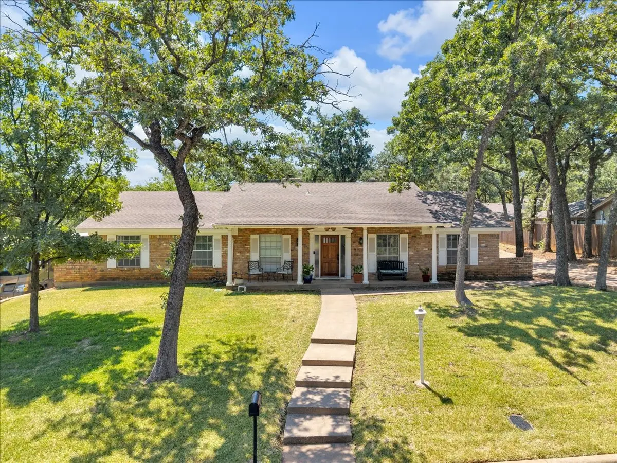 207 Walnut Way, Euless, TX 76039 - #1