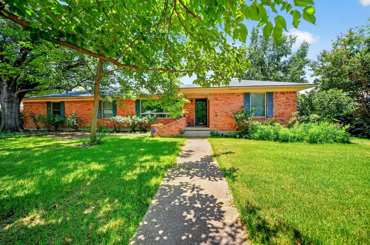 1606 Comanche Trail, Garland, TX 75043 - #1