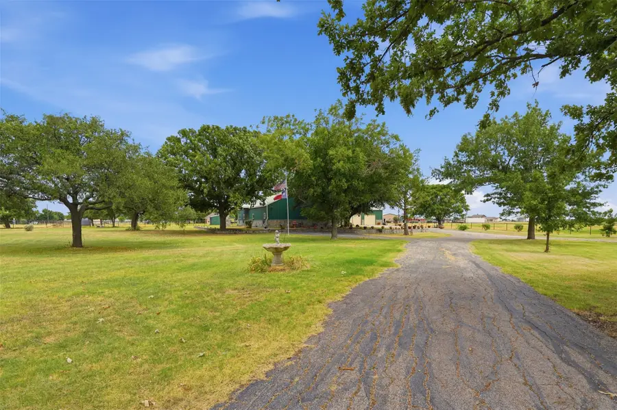 8165 Jackson Road, Krum, TX 76249 - #3