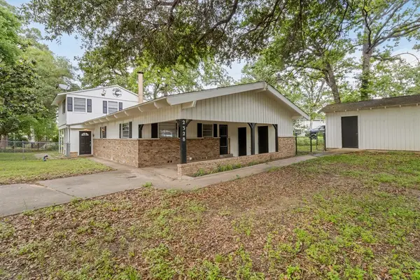 2328 Wildwood Way, Tool, TX 75143