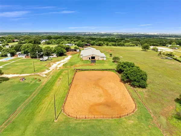 1901 Melissa Lane, Cleburne, TX 76031