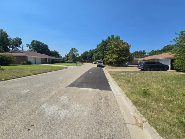 1206 Duane Street, Benbrook, TX 76126