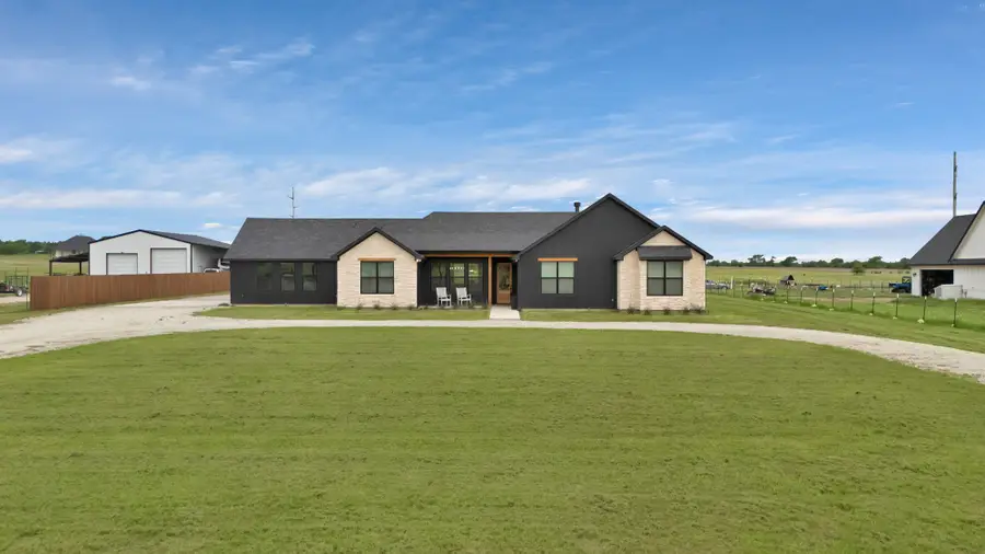 664 County Road 379, Decatur, TX 76234 - #2