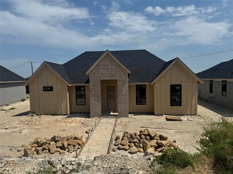 1636 W Wintergreen Road, Lancaster, TX 75134 - #2
