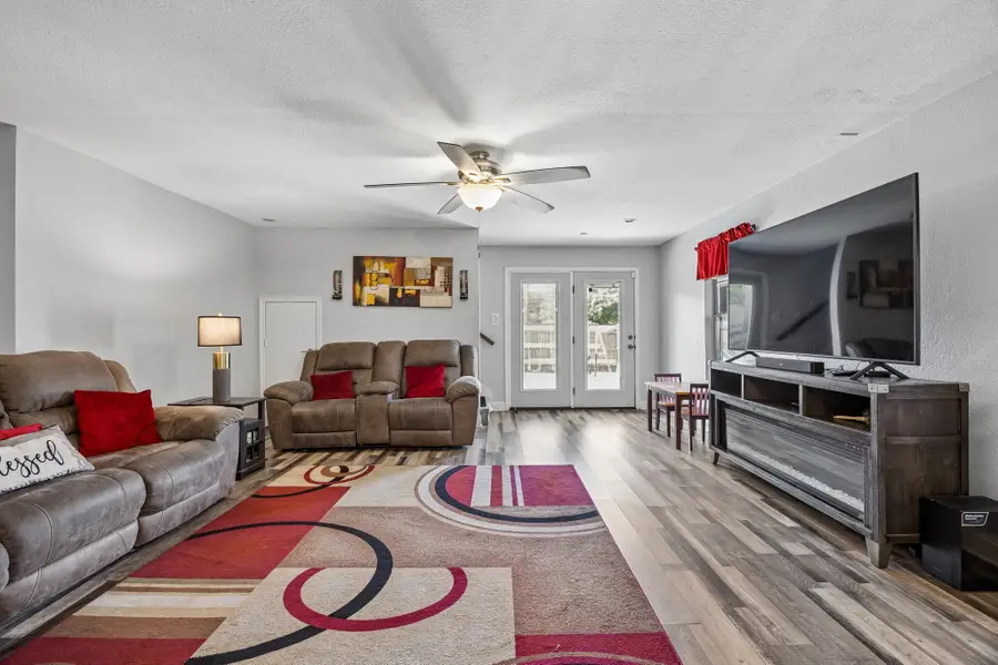 1316 Cy Blackburn Circle, Dallas, TX 75217 - #3